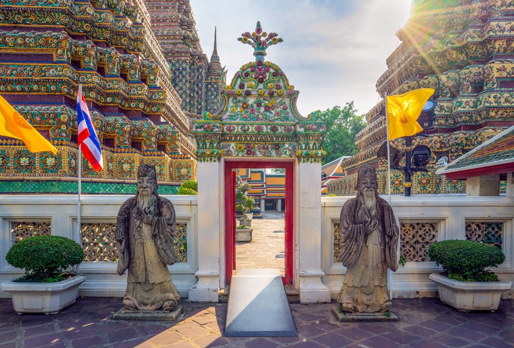 Beautiful tiled stupa at Wat Pho in Bangkok | How to spend 2 or 3 days in Bangkok