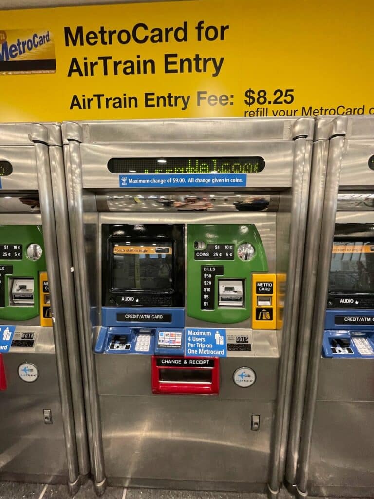 JFK MetroCard ticket machine