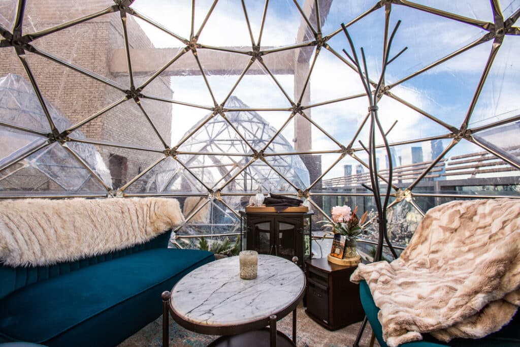 Winter themed pop up igloo bars and restaurants in NYC - Somewhere Nowhere
