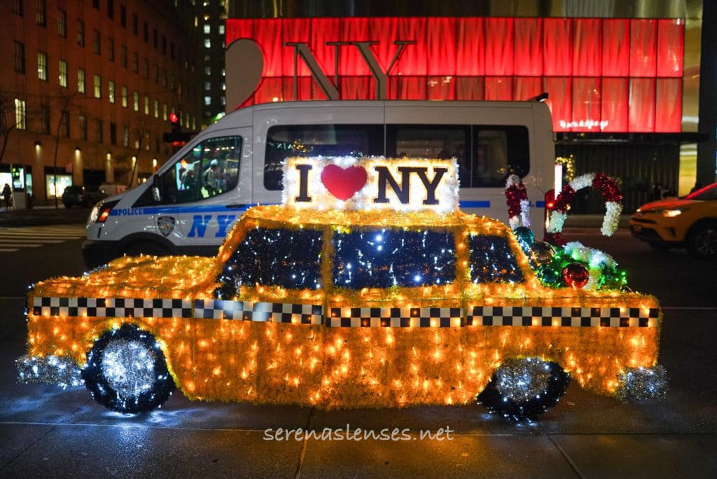 Christmas in NYC Decorations | Taxi decoration fifth avenue